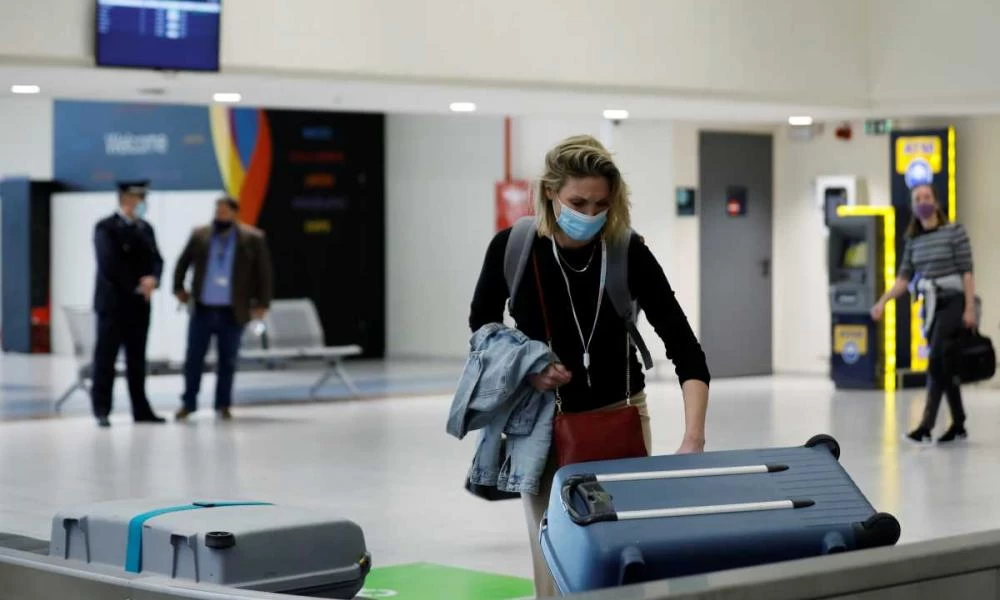 Κομισιόν: Πρόταση στα κράτη-μέλη για χαλάρωση των περιορισμών στα ταξίδια